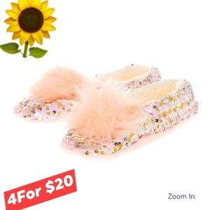 🌻🌻Claire’s Reversible Sequin Slippers - Pink